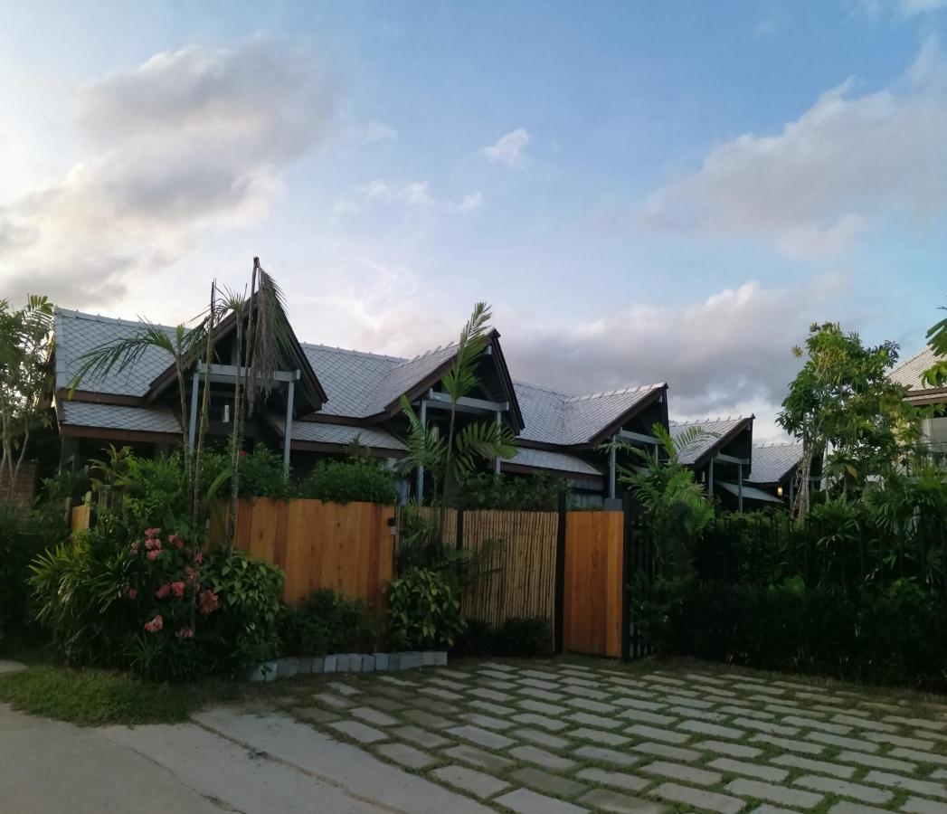 Jr Place Klong Muang Beach Exterior foto